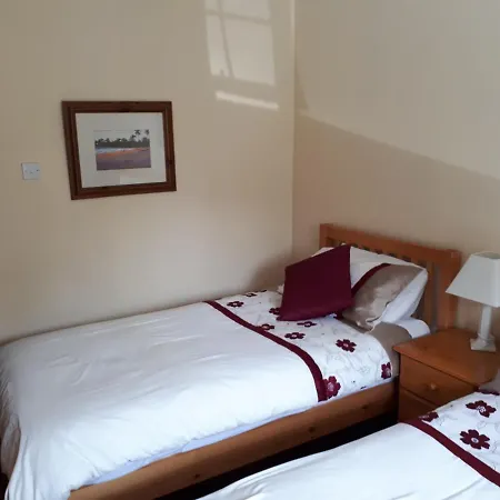 Birchdale House לינה וארוחת בוקר 4*